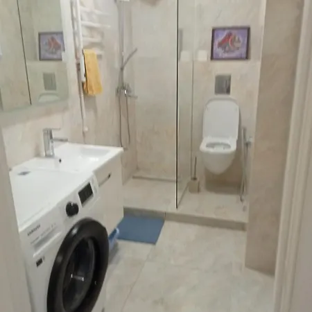 Apartamento Cozy On Shevchenko Avenue *